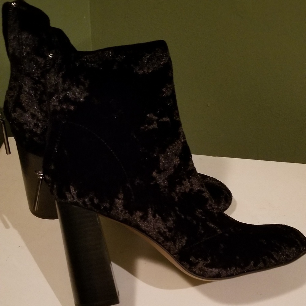 Ladies shoes